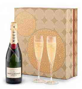 Champagne Gift Set With Moet & Chandon Imperial Champagne - 12310