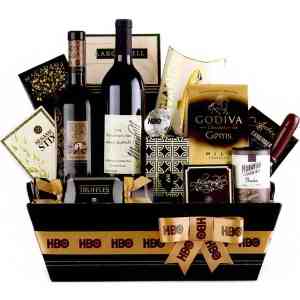 Connoisseur's Wine & Gourmet Gift Basket With Wine Stopper 12356